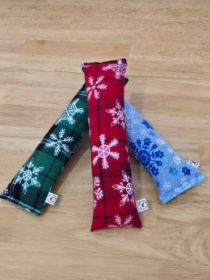 Red Snowflake Cat Kicker