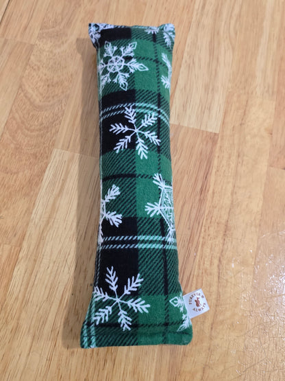 Green Snowflake Cat Kicker