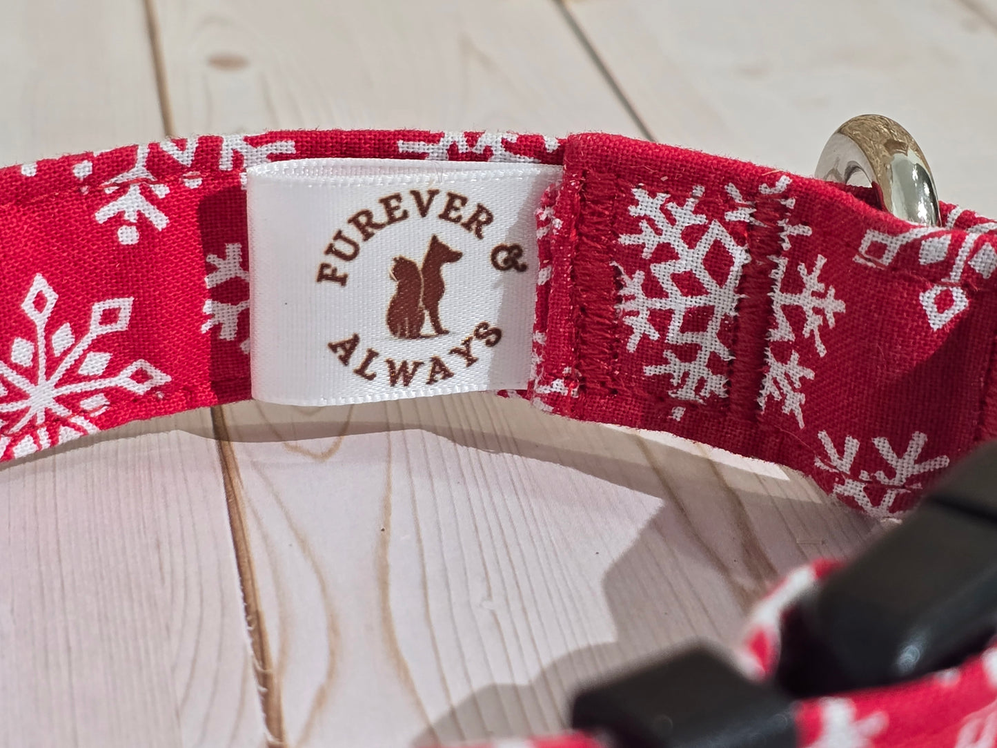 Snowflake Red Premium Dog Collar