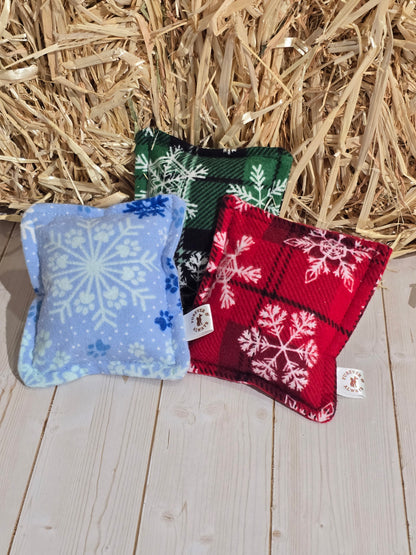 The Snowflake Collection Cat Pouncers