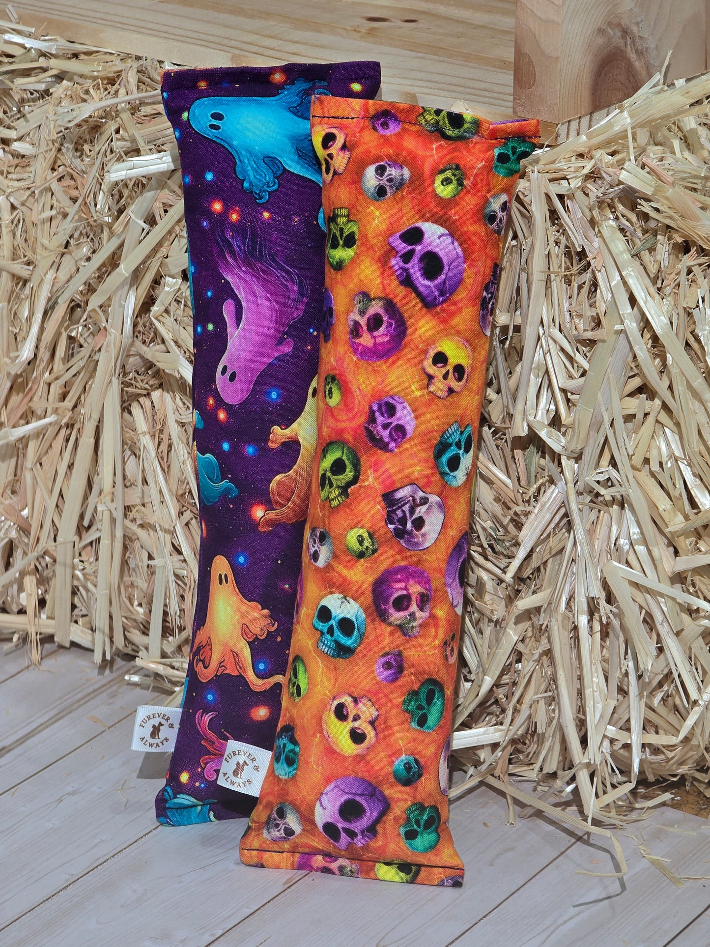Halloween Skulls Cat Kicker